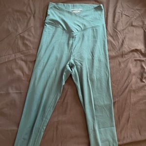 American Eagle Crossover leggings